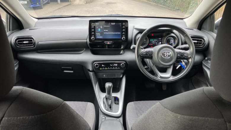 Toyota Yaris 1.5 Hybrid Design 5dr CVT Hybrid Hatchback